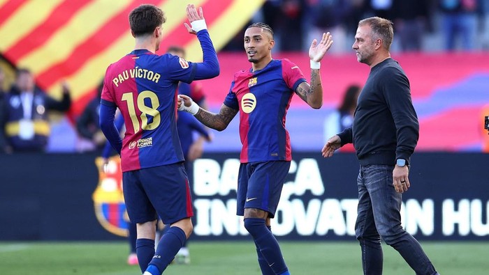 Barcelona Tetap Bertahan dengan Skuat Saat Ini, Tanpa Rencana Ambil Bek Tengah Baru