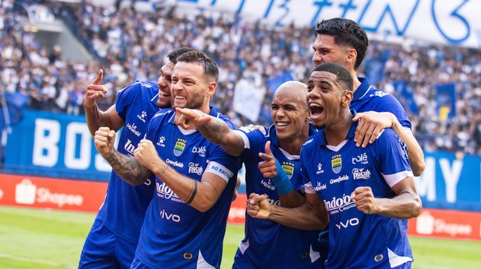 Persib Dihukum, Jersey Baru Tunda Debut di Arena Lawan Digger