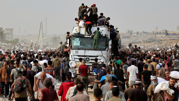 **Israel Terus Blokir 430 Jenis Makanan ke Gaza, Daging hingga Buah Termasuk**