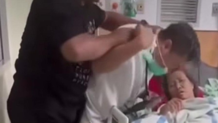 Viral: Keluarga Pasien RSUD Sekayu Marah, Paksa Dokter Buka Masker