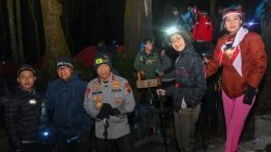 “Di Puncak Ciremai, Polda Jabar Pawai Merah Putih jelang HUT RI”
