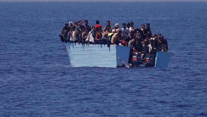 26 Migran Tewas dan 10 Hilang dalam Kapal Karam di Lampedusa, Italia