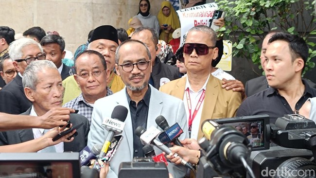 **Podcast Abraham Samad Jadi Bahan Periksaan atas Tuduhan Ijazah Jokowi**