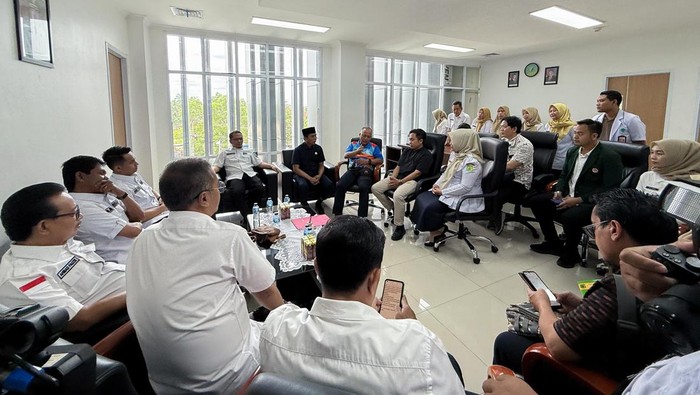 Dokter RSUD Sekayu: Momen Mengejutkan Keluarga Pasien Buka Paksa Maskernya