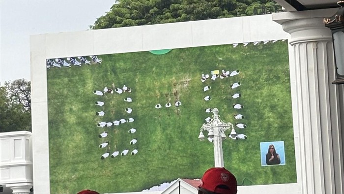 Melihat Aksi Paskibraka Saat Gladi Bersih HUT RI di Istana - Alternatif 1