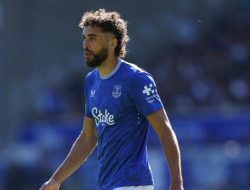 “MU Tepat Tinggalkan Calvert-Lewin dalam Daftar Transfer”