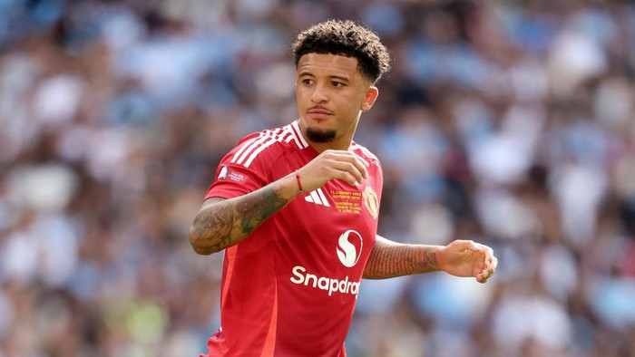 MU Berani Sertakan Jadon Sancho dalam Transfer Carlos Baleba dari Brighton!