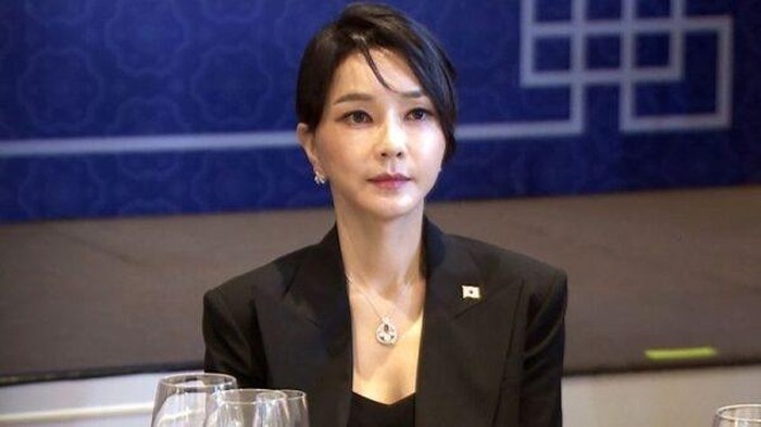 **Roda Berputar bagi Kim Keon Hee: Dari Ibu Negara Korsel ke Tahanan**