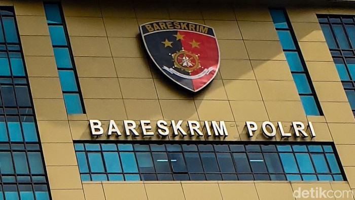 **Bareskrim Tangkap Direktur PT Karya Lisbeth dalam Kasus Tambang Ilegal Zirkon di Kalteng**