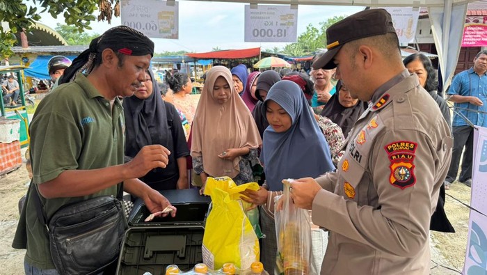 Polisi Dumai Bersama Masyarakat, Gelar Pasar Pangan Murah untuk Stabilisasi Harga