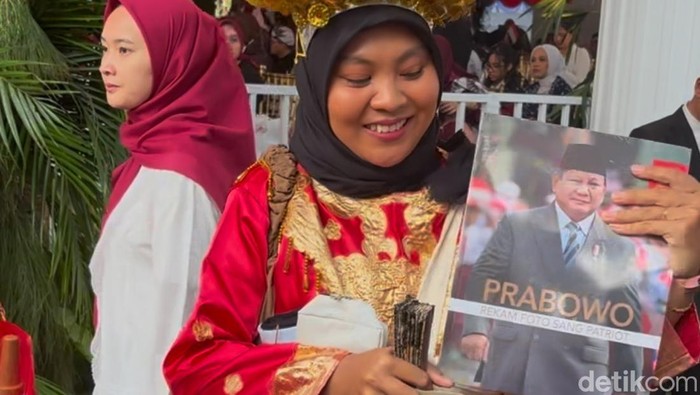 Warga Ikut Upacara HUT ke-80 RI di Istana, Dapat Suvenir Menarik, Ini Isinya