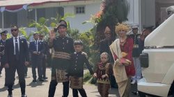 HUT ke-80 RI: Gibran dan Selvi Berpenampilan Adat, Wujud Kebanggaan Nusantara