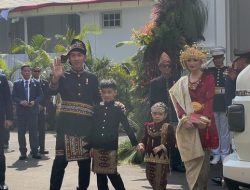 HUT ke-80 RI: Gibran dan Selvi Berpenampilan Adat, Wujud Kebanggaan Nusantara