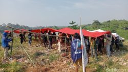 Mahasiswa Pandeglang Bentangkan Patriotisme, Serahkan Doa di Upacara Bendera HUT RI ke-80 di TPA Bangkonol