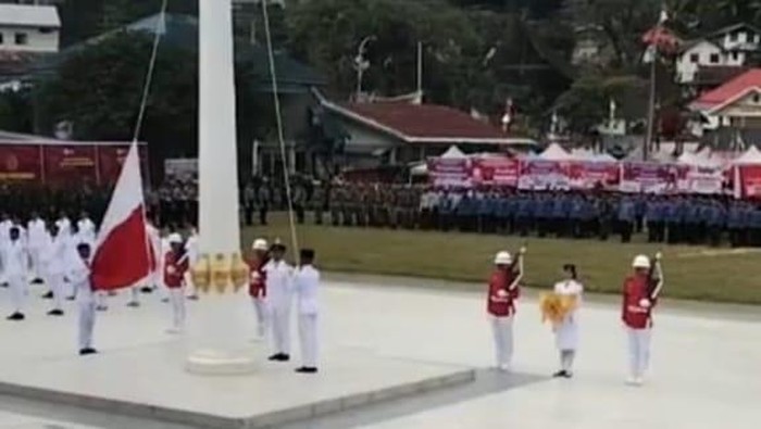 Bendera Merah Putih Terbalik Viral di Mamasa, Panitia: 