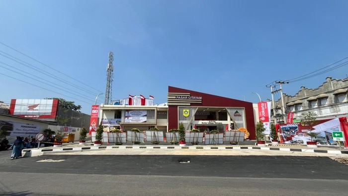 **Pasar Citayam Diresmikan, 100 Kios Tetap Kosong: Kebijakan Revitalisasi Berpotensi Menyisakan Masalah**