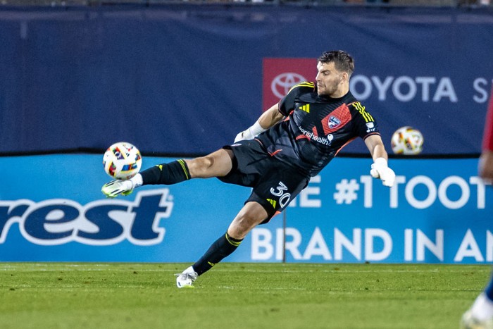 **Cedera Apa Maarten Paes? Kiper Indonesia Absen di MLS Dengan FC Dallas**