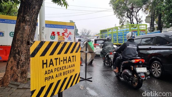 Proyek Galian di Lebak Bulus Picu Macet Panjang, Warga Desak Percepatan Penyelesaian Sampai Desember