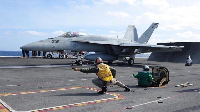 Kecelakaan Jet Tempur Hornet F/A-18D: Malaysia Sementara Kandangkan Seluruh Armadanya