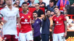 Gary Neville Tebar Sinyal: Turunkan Sesko sebagai Starter di Carabao Cup!