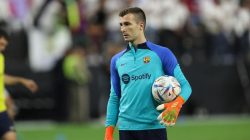 **Barcelona Resmi Pinjamkan Inaki Pena ke Elche, Kontrak Diperpanjang hingga 2028**