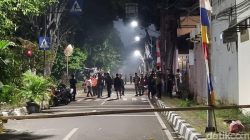 Konfrontasi Hebat di Mako Brimob Kwitang, Massa vs Petasan-Gas Air Mata Berbalut Tegang