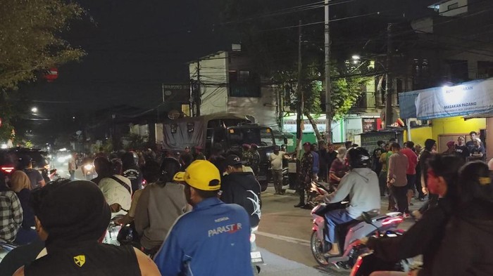 Marinir Siaga di Rumah Sahroni, Usai Terjadi Penjarahan di Tanjung Priok