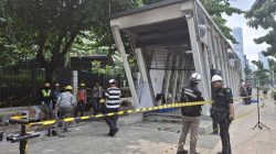 **Stasiun MRT Istora Bangkit dari Kebuntuan: Perbaikan Dimulai Setelah Kericuhan Memporak-Porandakan Akses Masuk**