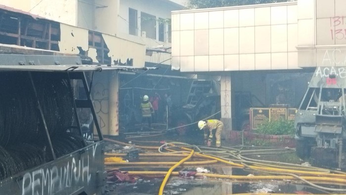 Markas Gegana di Jakpus Kebakaran,-api Tak Kunjung Padam!
