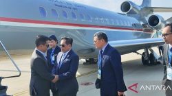 **Menlu Sugiono Gantikan Prabowo di KTT SCO China: Apa yang Terjadi?**