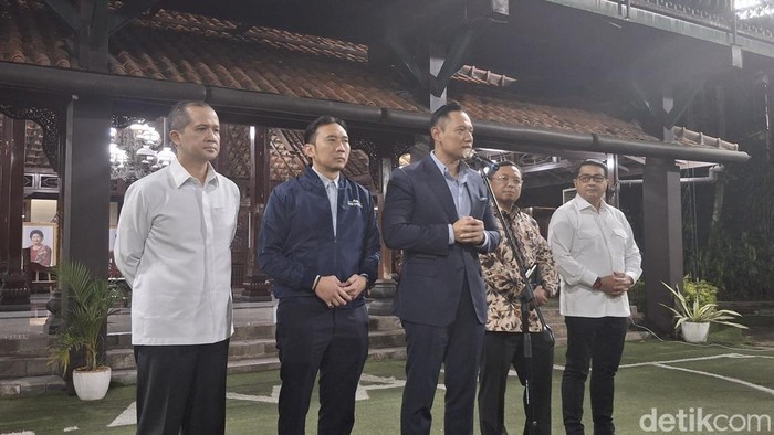 Demokrat Tolak Tunjangan DPR, AHY: