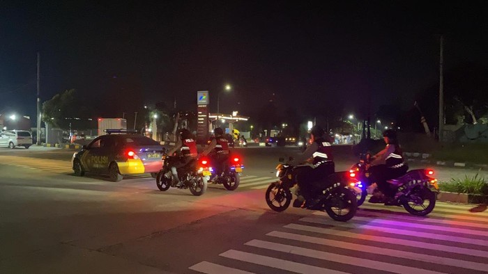 Polres Serang Berkolaborasi dengan Buruh dalam Patroli Besar untuk Jaga Kondusifitas