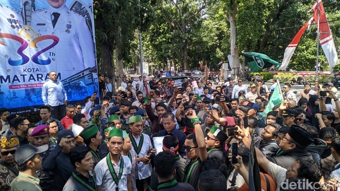 Mahasiswa NTB: Parpol Harus Hukum Anggota yang Cari Ribut!