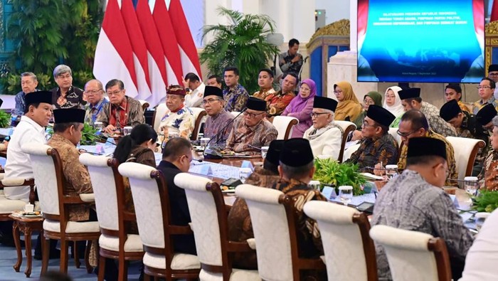 Prabowo Gelar Silaturahmi dengan Tokoh Lintas Agama dan Petinggi Parpol di Istana Negara