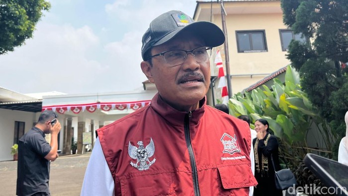Prabowo Siap Bantu Korban Demo Ricuh: Pengobatan Gratis & Renovasi Rumah!