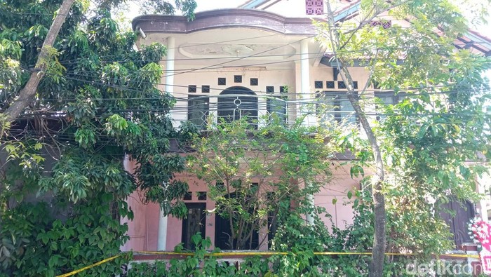 **Tragedi Menyeramkan: 5 Mayat Sekeluarga Ditemukan di Rumah Indramayu, dari Kakek hingga Cucu 8 Bulan**