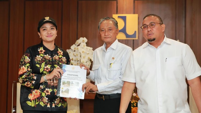 Bupati Andre Rosiade Bertemu Menteri PU, Ajukan Perbaikan Jalan Darurat Sebelum Musim Hujan