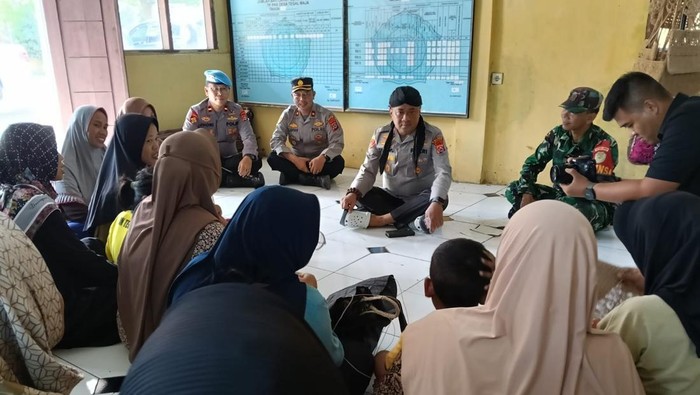 Kapolres Serang Ajak Emak-emak Jadi Pandu Anak, Waspadai Demo