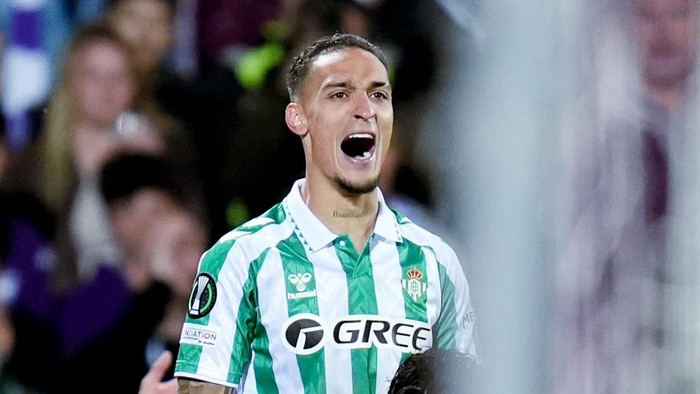 **Keputusan Terbaik Antony: Dari MU ke Real Betis, Menjelajahi Ajang Baru**