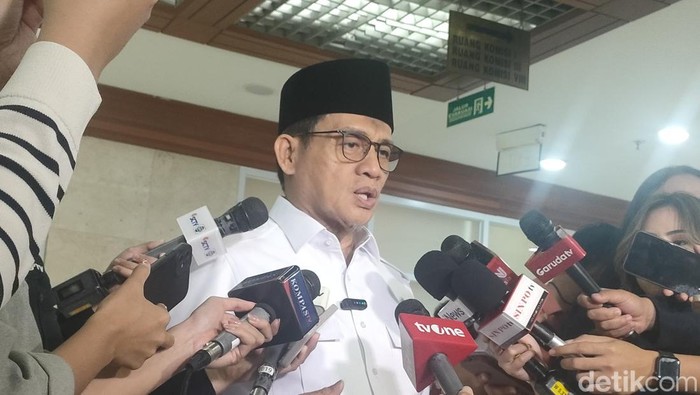 **Komisi VIII DPR Gelar Rapat Tertutup dengan Menag dan Mensos, Ini Topik yang Diproses!**