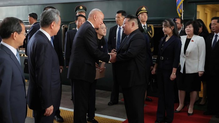 Kim Jong Un Bawa Putrinya, Ju Ae, dalam Kunjungan Kenegaraan ke China