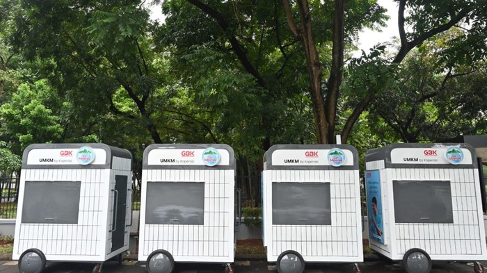 Dukung UMKM, Le Minerale Sediakan Gerobak Usaha bagi Pedagang GBK - Update 1