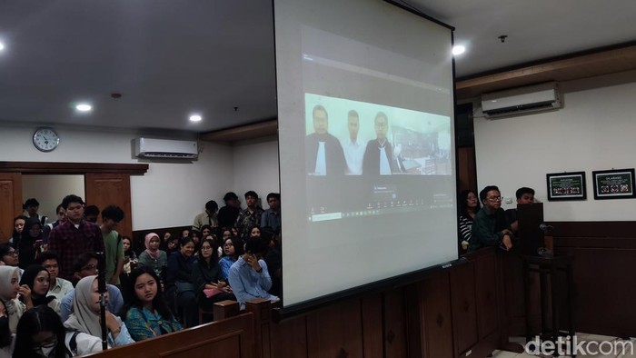 **Christiano Penabrak Argo Mahasiswa UGM Didakwa 2 Pasal, Langsung Eksepsi**