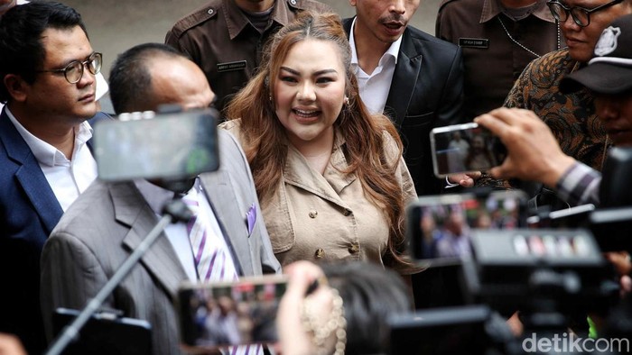 Lisa Mariana Janji Hadiri Pemeriksaan Kasus Pencemaran Nama Baik RK Besok: Bareskrim Polri Kembali Memanggil Artis Terkenal