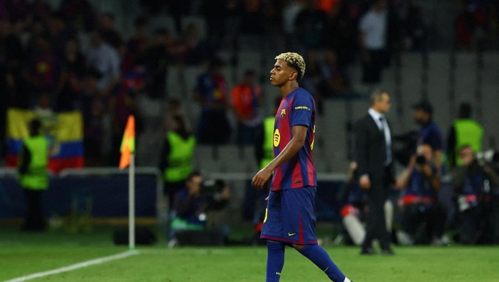 Lamine Yamal Mungkin Hilang di El Clasico, Barcelona Siap Kehilangan Bek Penting