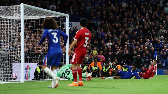 Liverpool Terbaring, Korbannya Gol Menit Akhir