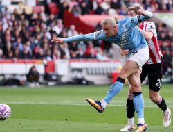 “Haaland, Pahlawan Babak I: Man City Taklukkan Brentford dengan Gaya!”