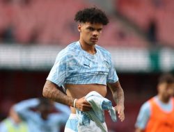 James Cedera, Bintang Muda Man City Terancam Hilang di Timnas Inggris!