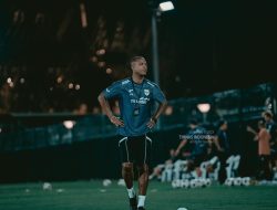 “Patrick Kluivert Membuat Permohonan Mengejutkan untuk Bergabung dengan Timnas Indonesia!”