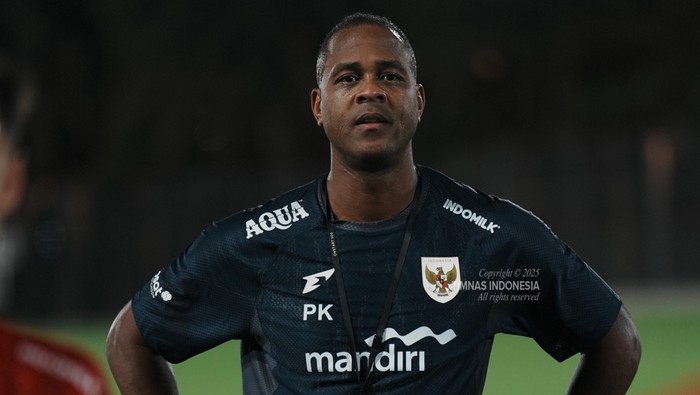 **Kluivert: Timnas Indonesia Pantang Tunjukkan Rasa Takut di Kualifikasi Piala Dunia 2026**